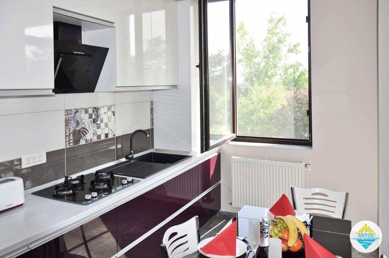 Antos Deluxe Apartment Constanta Exterior photo